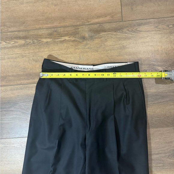 Gianfranco Ferre Black Men’s Suit - 40R, 32 waist - Picture 10 of 12